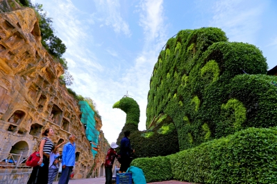 四川：廣元千佛崖花卉園藝展 為女兒節(jié)增添亮麗風景